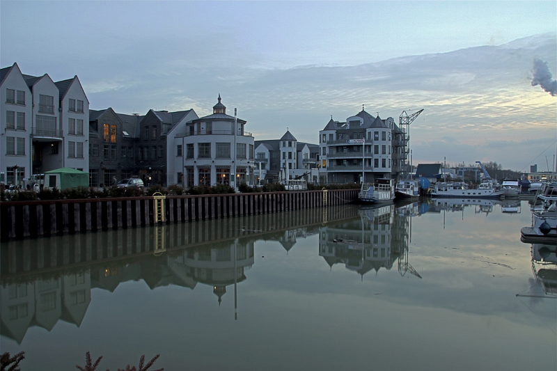 Die abendliche Marina in Rünthe.jpg - Die abendliche Marina in Bergkamen-Rünthe
